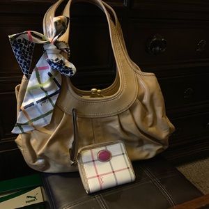 Coach purse and wallet tan great shape